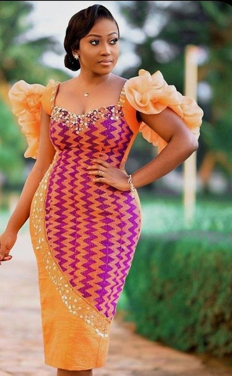 10+ Modest Kente Style Inspiration. - Zanaposh Dress Styles For Ladies, Kente Dress, Long African Dresses, African Prom Dresses, Short African Dresses, Best African Dresses, Lace Gown Styles, Kente Styles, Afrikaanse Mode