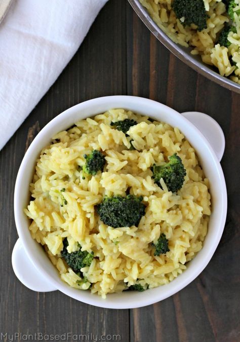 This One Pot Broccoli and Rice Skillet is a quick and easy plant-based (WFPB) recipe your whole family will love! Whole Food Plant Based Casseroles, Plant Based Rice Recipes, Whole Grain Plant Based Recipes, Diet On A Budget, Broccoli And Rice, Cauliflowers, Rice Skillet, Plant Based Recipes Easy, Plant Based Diet Recipes