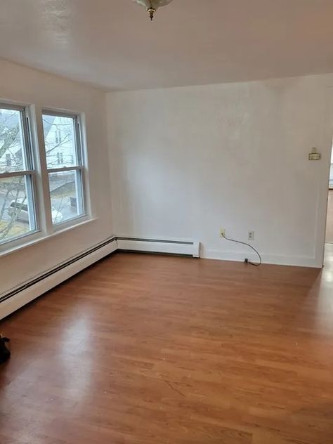 Apartments for Rent in Worcester, MA - Home Rentals | realtor.com® Studio Bed, Student Apartment, 4 Bedroom Apartments, Scammer Pictures, Property Investor, Apartment Life, Vacation Home Rentals, Apartment For Sale, One Bedroom Apartment