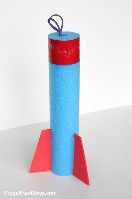 How to Make a Pool Noodle Rocket Flinger Pool Noodle Rockets, Pool Noodle Crafts, Boys Diy, Rockets For Kids, Boy Diy, Pool Noodle, Vbs Crafts, Homemade Toys, Diy Pool