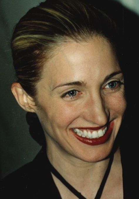 Carolyn Bessette Kennedy at the annual White House Correspondents dinner in Washington, D.C May 1, 1999 Chic Fashion Style, White House Correspondents Dinner, Carolyn Bessette, The 90s Fashion, Streets Of New York, New York Street, Chic Fashion, Fashion Editor, The Chic