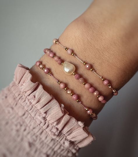 The bracelet is made of natural stones - rhodonite, rhodonite with champagne zircon or rhodonite with a natural pearl and gold-plated silver 925 balls. They are located on an extremely durable silk thread. The bracelet is adjusted by using a movable, gold-plated ball on the back. Thanks to this, we can adjust the size perfectly under our hand. The bracelet will fit wrists with a circumference of 12 - 20 cm. It is a minimalist accessory that has a lot of character at the same time. It will look b Ankle Bracelets Diy, Silk Bracelet, Minimalist Accessories, Metalsmithing Jewelry, Bracelets Design, Bead Charms Diy, Bracelet Diy, Natural Stone Bracelets, Handmade Beaded Jewelry