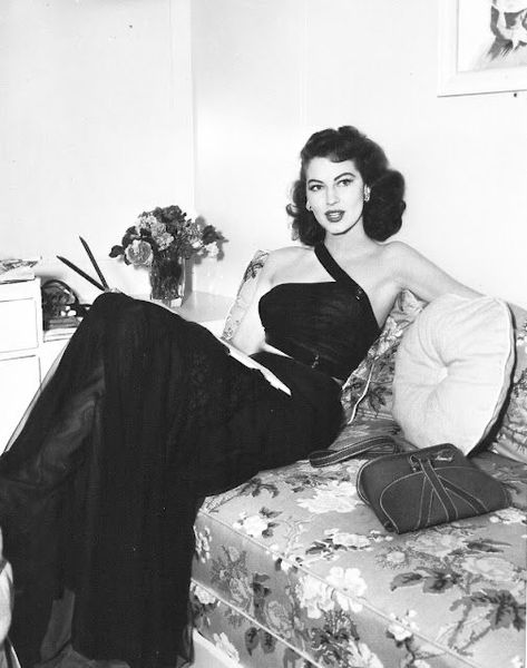 Ava Gardener, Klasik Hollywood, Vintage Hollywood Stars, Glamour Outfit, Ava Gardner, Hollywood Glam, Vintage Hollywood, Old Movies, Hollywood Glamour