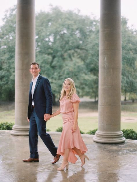 New Orleans City Park Engagements Photos | A rainy day in New Orleans turned into a romantic engagement session in City Park. #neworleanswedding #engagementphotos New Orleans Engagement Photos, New Orleans Photography, New Orleans City Park, City Park New Orleans, New Orleans City, Engagement Portrait, Nola Wedding, Luxury Wedding Venues, New Orleans Wedding