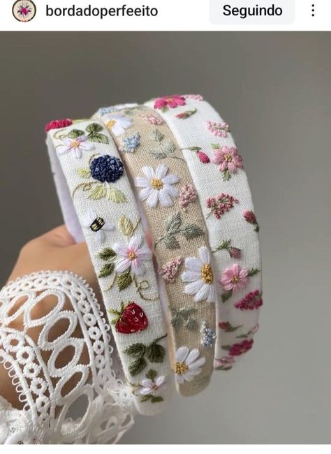 Headband Embroidery, Embroidery Headband, Embroidered Hair Bows, Handmade Baby Shoes, Diy Hair Accessories Ribbon, Handmade Fabric Bags, Simple Hand Embroidery Patterns, Embroidery Wall Art, Silk Thread Jewelry