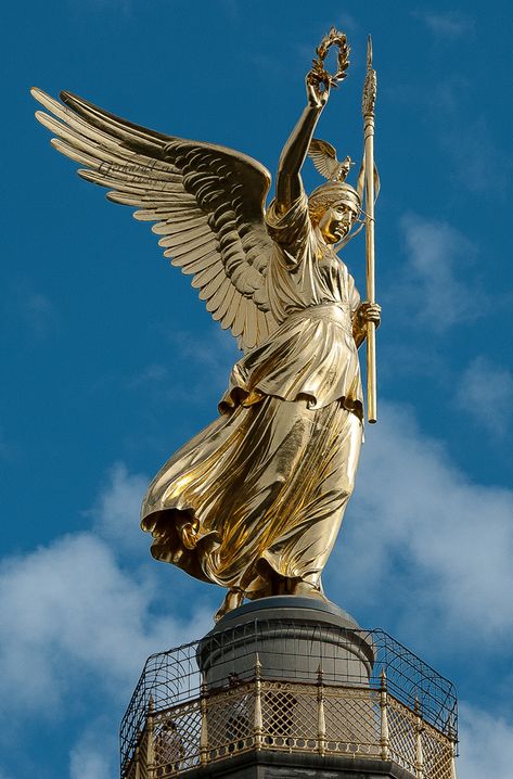 Der Siegesgöttin Viktoria | The goddess of Victory Victory Aesthetic, Baroque Statue, Nike Goddess, Goddess Nike, The Goddess Of Victory, Golden Statue, Mother Of Christ, Water Fountain Design, Ancient Scripts