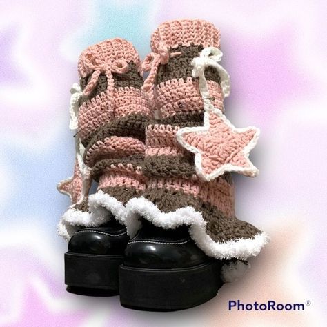 Rose Latte, Crochet Leg Warmers, Pink Ribbed, Crochet Clothing And Accessories, Crochet Design Pattern, Kawaii Crochet, Crochet Fashion Patterns, Fun Crochet Projects, Diy Crochet Projects