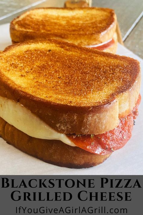 grilled cheese with pepperoni Blackstone Grill Cheese, Blackstone Grilled Sandwiches, Blackstone Sandwich Ideas, Simple Blackstone Grill Recipes, Black Stone Lunch Ideas, Blackstone Griddle Dessert Recipes, Dessert On The Blackstone, Black Stone Griddle Recipes Dessert, Blackstone Grilled Cheese