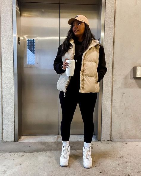 20 Best Baddie Winter Outfits To Try Winter Outfits Ideas Black Women, Dope Winter Outfits Black Women, Winter Outfits With Trainers, New York Winter Outfit Black Women, Canada Women Outfits, Chicago Winter Outfits Black Women, New York Cold Outfits, Outfits For Winter Black Women, Casual Winter Outfits Blackgirl