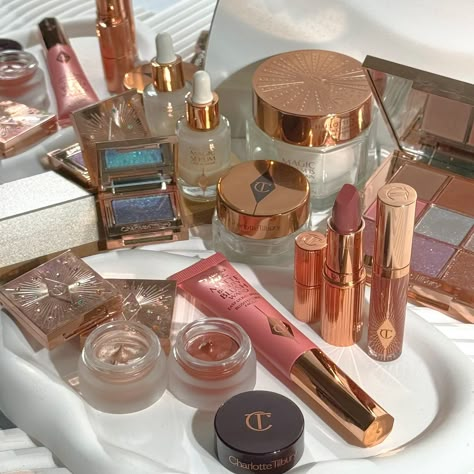 ✨ Charlotte Tilbury ✨ Holiday season is here, and Charlotte Tilbury’s sets are calling my name! That new BeautyVerse Love eyeshadow palette is at the top of my wishlist! What’s on your Wishlist? Charlotte Tilbury Discount Code - emilykFAJ5D #charlottetilbury #magicbeautystars #ad #charlottetilburymakeup #makeupflatlay #makeupforever #makeupobsessed #makeupaddict #beauty #beautylover Charlotte Tilbury Aesthetic, Charlotte Tillbury, Flatlay Makeup, Charlotte Tilbury Makeup, Makeup Forever, Beauty Lover, Charlotte Tilbury, Christmas Wishlist, Makeup Addict