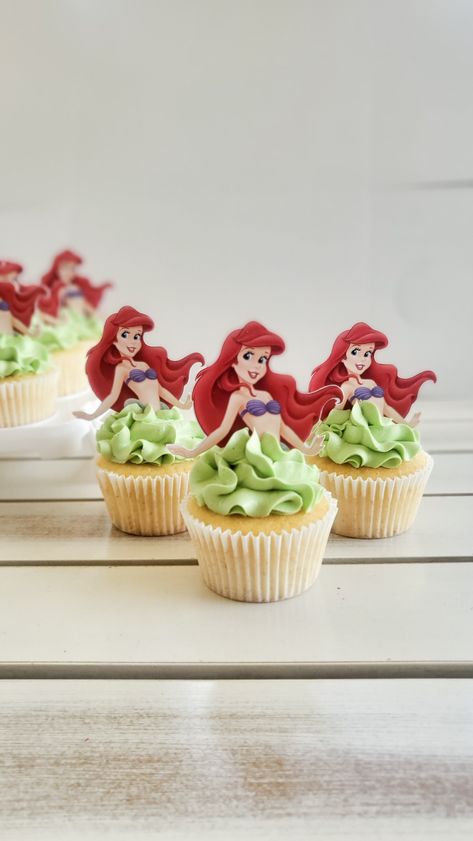 Ariel Cupcakes Ideas, Little Mermaid Cupcakes Ideas, Mermaid Theme Cupcakes, Ariel Cupcakes, Cupcake Mermaid, Mermaid Cupcake Cake, Rosie Birthday, Little Mermaid Cupcakes, Little Mermaid Birthday Cake