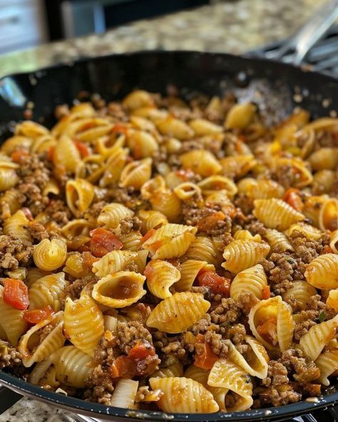 As soon as this recipe caught my eye, I was certain I had to try it. And let me tell you, it did not disappoint. Absolutely delicious! Pasta With Shell Noodles, Creamy Bow Tie Pasta With Ground Beef, Cooktop Cove Recipes Beef, Simple Supper Recipes, Small Pasta Shell Recipes, Bowtie Pasta With Ground Beef, Shell Macaroni Recipes, Ground Beef Noodles Recipes, Pasta Shell Recipes