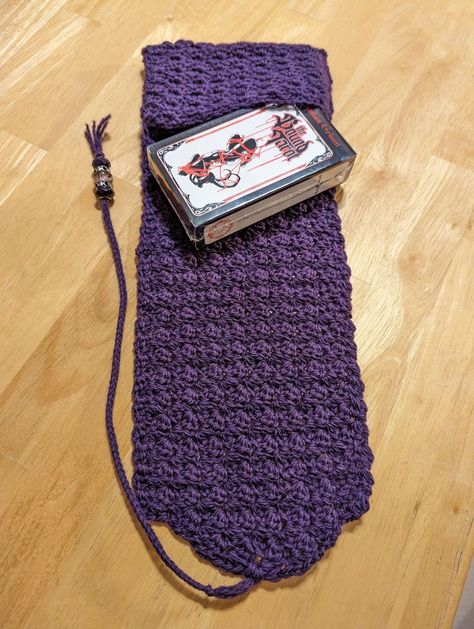 Pattern from: https://tarotreadingsfromabitch.wordpress.com/2017/12/10/tarot-mat-with-pocket-crochet-pattern/ Crochet Tarot, Crochet Keychain Pattern, Halloween Crochet Patterns, Crochet Fashion Patterns, Quick Crochet, Fun Crochet Projects, Plush Pattern, Weaving Projects, Crochet Keychain