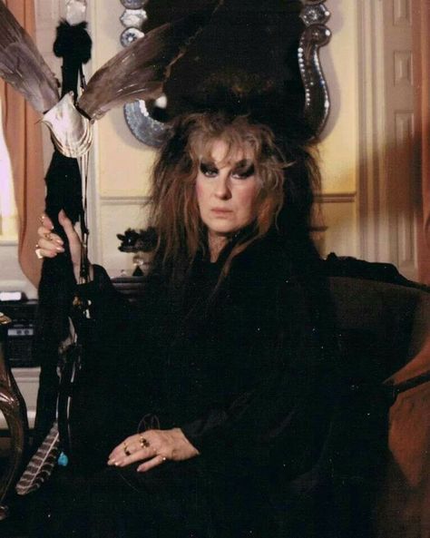 Laurie Cabot <3 Witch Coven Pictures, Cast A Circle Witches, The Witch 2015 Aesthetic, Laurie Cabot, Famous Witches, Antique Witch Photos, Laurie Strode Halloween 1978, Pagan Magick, Witchy Women