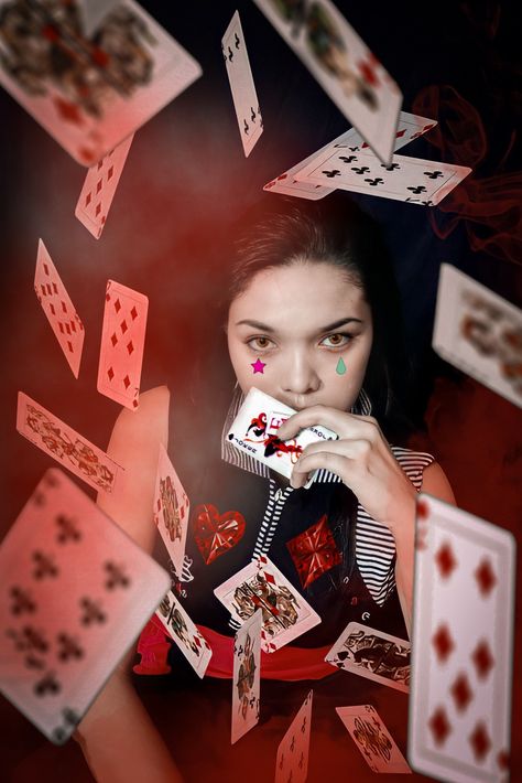 Poker Reference Pose, Cards Photoshoot, Photo Edit Tutorial, Sigma Cosplay, Circus Photoshoot, Card Poses, Throwing Cards, Card Photoshoot, Casino Cards