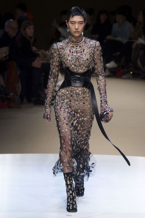 Mcqueen Fashion, Vogue Australia, British Vogue, 가을 패션, Fashion 2018, Fashion Show Collection, Fall 2018, Mode Inspiration, Mode Style