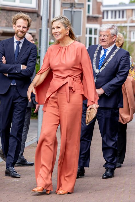 Queen Maxima Style, Royalty Fashion, Royal Portraits, Dutch Royalty, Queen Máxima Of The Netherlands, Queen Maxima, The Hague, Art And Culture, Portrait Gallery