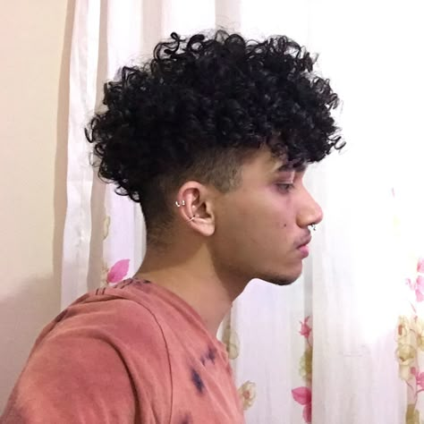 Boys Haircuts Curly Hair, Boys Curly Haircuts, Undercut Curly Hair, 3c Curly Hair, Taper Fade Curly Hair, Curly Hair Fade, Mens Haircuts Short Hair, Men Haircut Curly Hair, Faded Hair