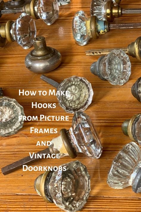 Glass Doorknobs Projects, Over The Door Hooks Ideas, Old Door Knobs Ideas Projects, Doorknobs Repurposed, Vintage Door Knobs Repurposed, Diy Towel Hooks, Door Knobs Ideas, Unique Wall Hooks, Glass Door Knobs Crafts