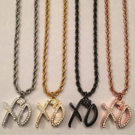 Brand New Never Worn Gold Xo Necklace Gold Necklace With Adjustable Chain For The Weeknd Lovers The Weeknd Jewelry, Xo Necklace The Weeknd, Xo The Weeknd, The Weeknd Albums, Xo Necklace, The Weeknd Songs, Xoxo Jewelry, Layered Coin Necklace, Xo Jewelry