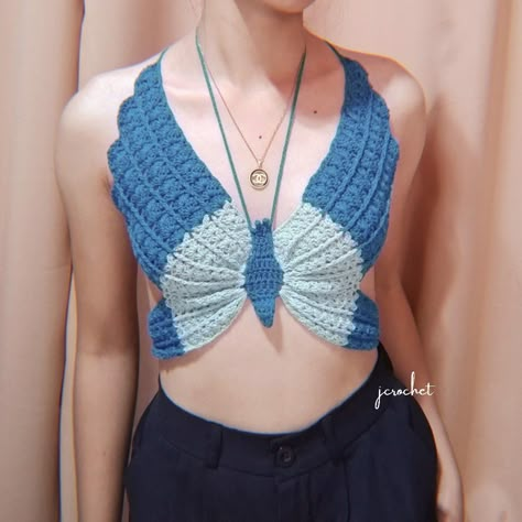 Crochet Wrap Top, Crochet Baby Poncho, Tube Top Outfits, Crochet Butterfly Pattern, Crochet Butterfly, Crochet Clothing And Accessories, Crochet Fashion Patterns, Crochet Wrap, Crochet Crop Top