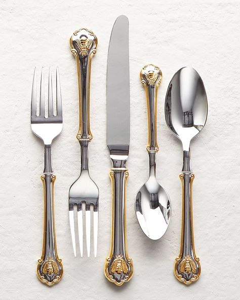 Napoleon Bee, Gold Utensils, Bee Kitchen, Luxury Cutlery, Vase Deco, Bee Stuff, Gold Flatware, Fall Kitchen, Bee Decor