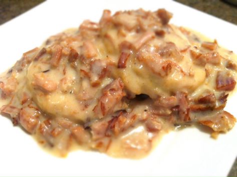 Sounds kind of crazy right? It is seriously crazy good! I like the flavor of sausage but I never like feeding it to my family.  First of all, seeing all of the fat and little pieces of veins and wh… Biscuits And Ham, Ham Gravy, Dinner Biscuit, Ham Breakfast Casserole, Appalachian Recipes, Best Biscuit Recipe, Beef Ham, Ham Biscuits, Ham Breakfast