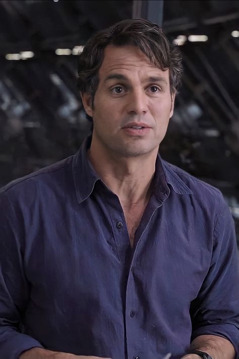 Avenger Character, Men Actors, Hulk Actor, Marvel Men, Old Man Logan Hulk, Mark Ruffalo 90s, Hulk Comic Icons, Bruce Banner Age Of Ultron, Mark Ruffalo Hulk