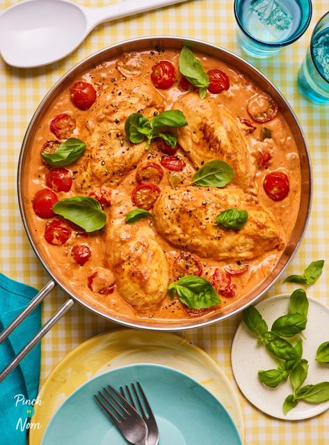 Creamy Tomato Chicken, Chicken Recipes With Tomatoes, Creamy Chicken Dish, Tomato Chicken, Creamy Lemon Chicken, Pinch Of Nom, Low Calorie Cooking, Midweek Meals, Roasted Tomato