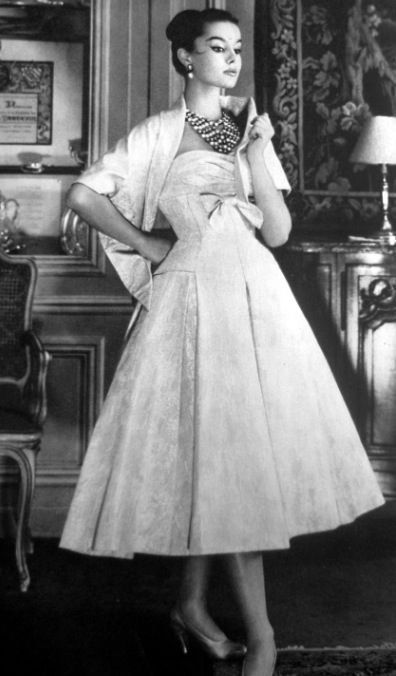 1956 Audrey Hepburn Roman Holiday, Edith Head, Vogue Vintage, Glamour Vintage, Audrey Hepburn Style, Fifties Fashion, Design Moda, Look Retro, Roman Holiday