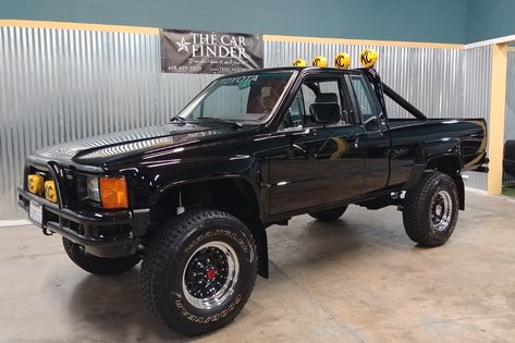 Toyota Trucks 4x4, Toyota Pickup 4x4, Chip Foose, Future Trucks, Toyota 4x4, Marty Mcfly, Bmw Series, Toyota Trucks, Extended Cab