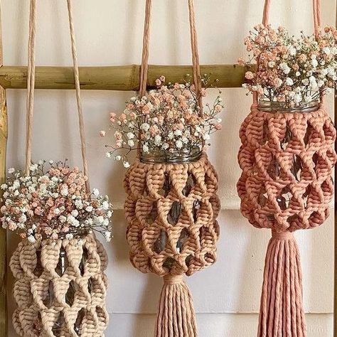 Spiral Macrame Plant Hanger Tutorial, Macrame Gifts For Men, Useful Macrame Projects, Macrame Decor Ideas, Macrame Projects Ideas, Spiral Knot, Macrame Inspiration, Pola Macrame, Macrame Plant Hanger Tutorial