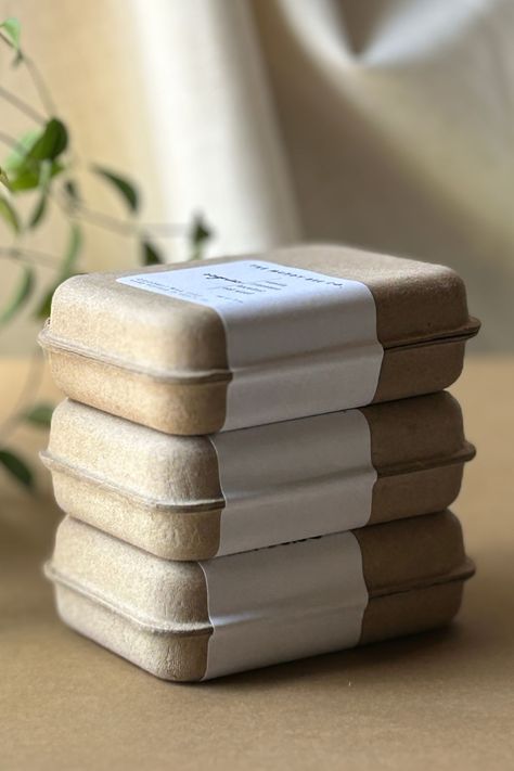 sustainable packaging design Natural Beauty Products Packaging, Plastic Packaging Design, Sustainable Packaging Design, Packaging Design Creative, Eco Packaging Design, Environmental Packaging, Cardboard Recycling, Clamshell Packaging, Environmentally Friendly Packaging