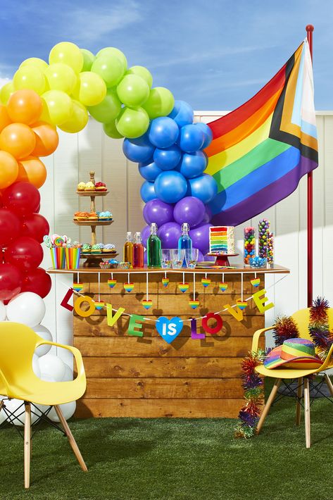 Pride Party Decorations Decorating Ideas, Pride Office Decorations, Pride Month Decor, Pride Party Aesthetic, Pride Event Ideas, Coming Out Party Ideas, Pride Themed Party, Pride Party Ideas, Pride Month Decorations