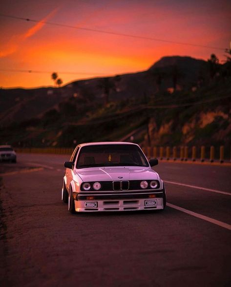 ➡️ @e30_worldgaraj instagram✴💯 🇹🇷 | Bmw e30, Bmw, Bmw vintage E30 Bmw Wallpaper, M30 Bmw, Bmw E30 M3 Wallpapers, Bmw E30 Wallpapers, Bmw M30, Bmw Old, E30 Bmw, Bmw Vintage, Serie Bmw