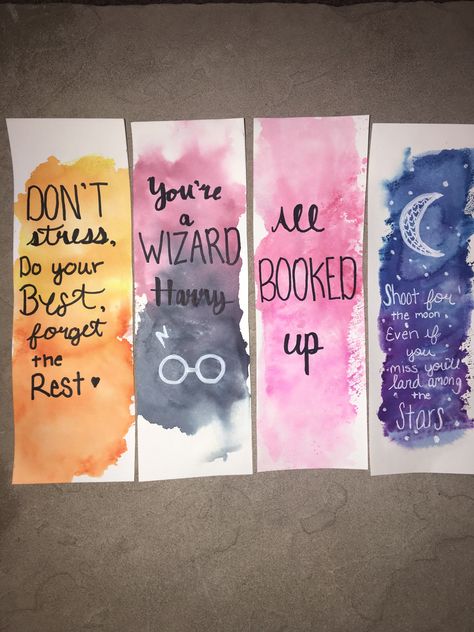 These super cute bookmarks will go to use! Just paper markers and water is all you need! Purple Book Mark, Cute Bookmarks Diy, Bookmark Ideas Diy, Cute Bookmarks Handmade, Handmade Bookmark Ideas, Cute Bookmark Ideas, Diy Bookmark Ideas, Bookmarks Aesthetic, Harry Potter Bookmark