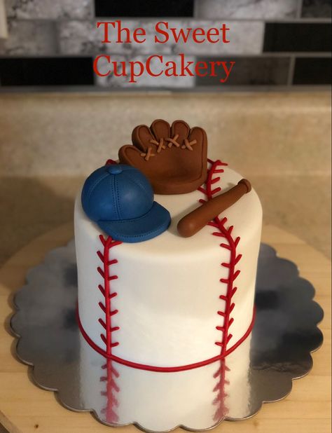 Small Baseball Cake, Baseball Birthday Cakes For Boys, Baseball Cakes For Boys, Baseball 1st Birthday Cake, Baseball Cakes For Boys Birthdays, Birthday Cake Baseball, Baseball Cake Ideas, Baseball Baby Shower Cake, Baseball Theme Cake