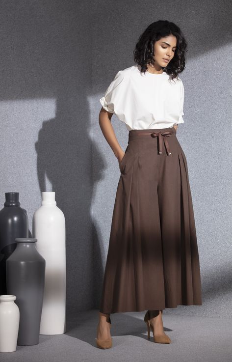 Brown Pant In Cotton Plazo Outfits, Global Boho, Dresses Casual Summer, Casual Pants For Women, Nykaa Fashion, Summer Dresses Casual, Summer Outfits For Women, Casual Summer Outfits For Women, Western Wear Outfits