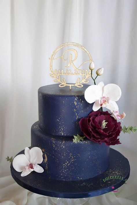 Navy Blue Cake With Flowers, Navy Blue Gold Wedding Cake, Navy Blue Cake Wedding, Navy Blue Graduation Cakes, Navy Blue And Champagne Wedding Cake, Blue Debut Cake, Navy Blue And Gold Wedding Cake, Navy And Gold Wedding Cake, Navy Blue And Burgundy Wedding Cake