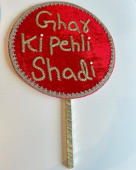 🌸 **Wedding Props with Slogans on Decorated Board for Your Pakistani Shaadi Ceremony** 🌸 Add a fun and personalized touch to your shaadi ceremony with our unique wedding props! Featuring charming slogans displayed on a beautifully decorated board, these props are perfect for photo booths, guest interactions, and creating memorable moments. ✨ **Features:** - Customizable slogans on each prop - Displayed on a beautifully decorated board - Ideal for photo booths and guest interactions - Perfec... Marriage Craft Ideas, Dholki Props Ideas, Shadi Ka Ghar, Diy Wedding Decorations Ideas, Shadi Props, Mehndi Props Ideas, Cute Wedding Ideas Creative, Mehendi Props, Weeding Decoration Ideas