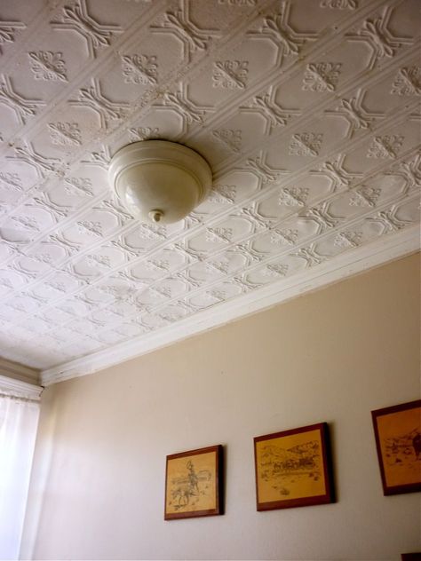 10 Ways to Bring Vintage Ceiling Tiles Into Your Home Decor Victorian Bathroom Vintage, Cheap Ceiling Ideas, Ceiling Tiles Bathroom, Peach Bedroom, Vintage Tin Ceiling Tile, Ceiling Diy, Victorian Ceiling, Ceiling Covering, Tin Ceilings