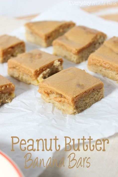 Peanut butter and banana remind me of my favorite childhood snack. These super easy Peanut Butter Banana Bars are going to become your favorite snack! | EverydayMadeFresh.com http://www.everydaymadefresh.com/peanut-butter-banana-bars/ Square Desserts, Fifties Party, Banana Brownies, Banana Bars, Peanut Butter Honey, Banana Dessert, Overripe Bananas, Bar Recipes, Easy Peanut Butter