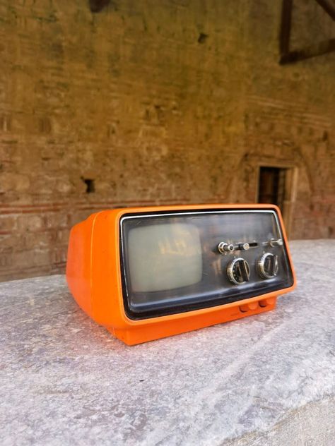 Orange space age 1970's TV, vintage CRT television Sharp 3S-27R portable TV | eBay 80s Technology, Round Tv, 70s Things, Crt Television, Space Age Decor, Retro Electronics, Retro Television, Media Consumption, Crt Tv