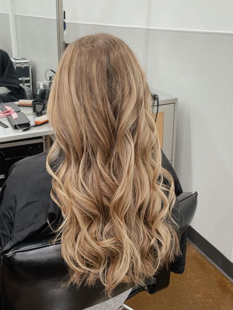 Soft Curls Formal Hair, Types Of Curled Hair Hairstyles, Loose Curls Long Hair Half Up, Prom Hair Blonde Curls, Prom Hair Curly Down, Loose Curls For Prom, Beautiful Curled Hair, Prom Hairstyles Loose Curls, Salon Curls Hairstyles