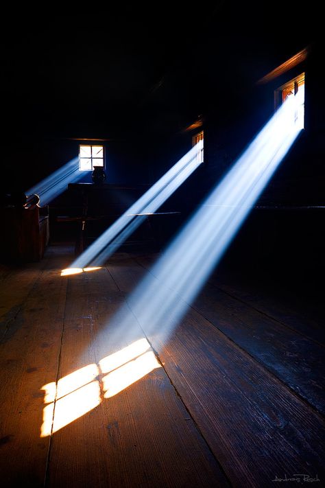 But, soft! What light through yonder window breaks? تاج محل, Lumiere Photo, Beams Of Light, Farmhouse Office, A Dark Room, Shadow Photography, Inspiring Photography, Wooden Floors, Sun Is Shining