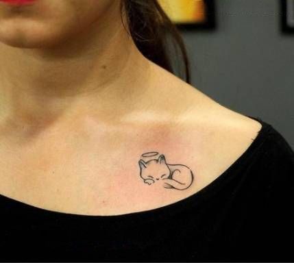 Cute Cat Tattoo Ideas, Tattoos Shoulder, Tattoos Fonts, Kitten Tattoo, Tattoos Creative, Cat Tattoo Ideas, Fashion Tattoos, Tier Tattoo, Cute Cat Tattoo