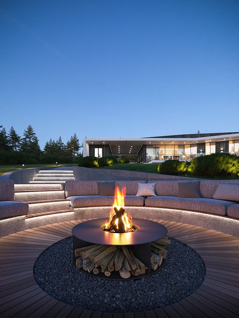 Sala Exterior, In Ground Fire Pit, Modern Brick House, Villa Architecture, Dream Villa, Outside Fire Pits, Outside Seating Area, Fire Pit Landscaping, Beverly Hills Houses