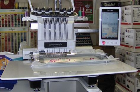 Screen Printing Exposure Unit, Industrial Embroidery, Machine Embroidery Tutorials, Commercial Embroidery Machine, Monogram Machine, T Shirt Printer, Machines Fabric, Sewing Easy Diy, Machining Projects