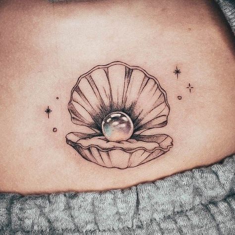 Florida Idea Tattoos, Mother Mother Ocean Tattoo, Pearl In A Shell Tattoo, Oyster Shell Tattoo Pearls, Small Shell Tattoos For Women, Pearl And Shell Tattoo, Ocean Hand Tattoos For Women, Pearl Tattoo Ideas Simple, Seashell And Pearl Tattoo