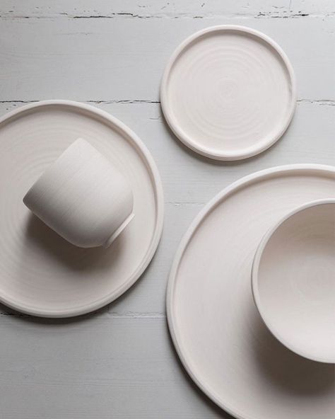 My Wish List, Ceramic Tableware, Ceramic Dishes, Modern Ceramics, Ceramic Design, Nordic Design, Kitchen Stuff, Wish List, Ceramic Plates